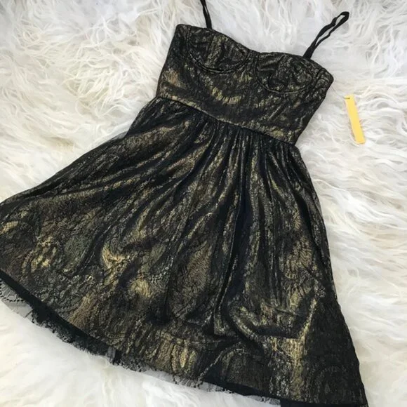 Alice + Olivia Yelle Bustier Flare Dress - Picture 8 of 8